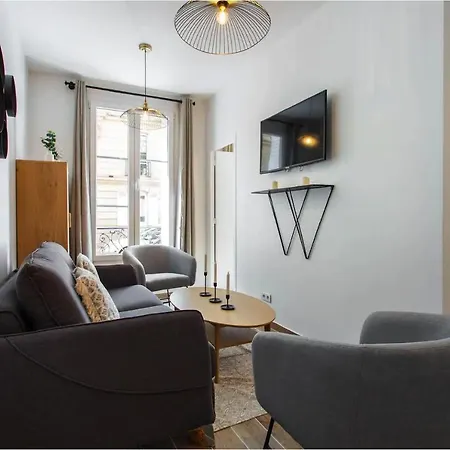 Cmg Place De Clichy - Metro Europe Apartment Paris